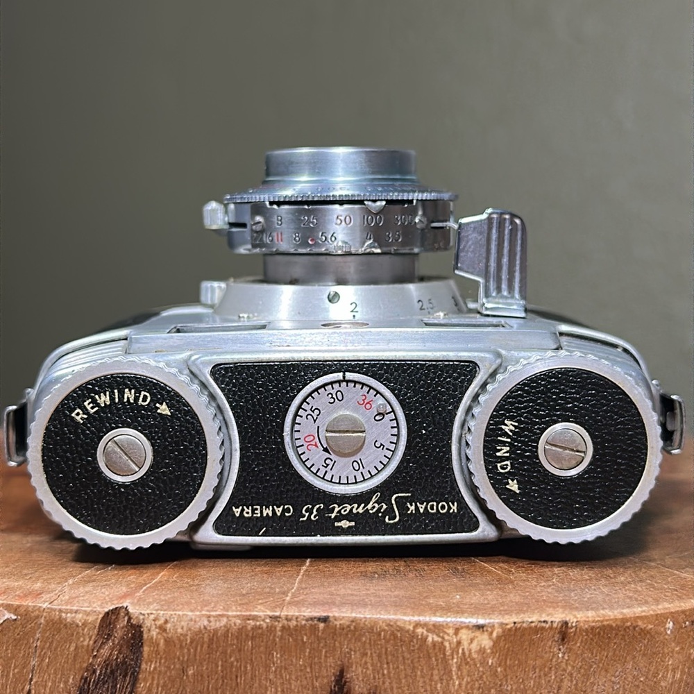 KODAK Signet 35 with Leather Kodak Case - Picture 5 of 16